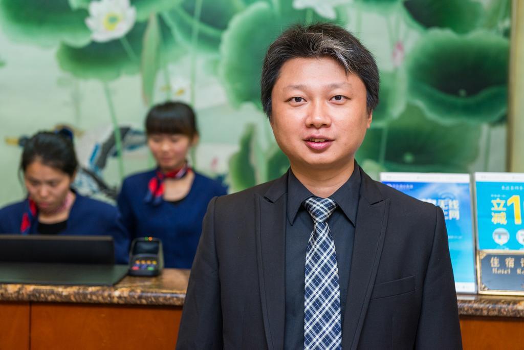 Hanting Express Shanghai South Shanxi Road Esterno foto
